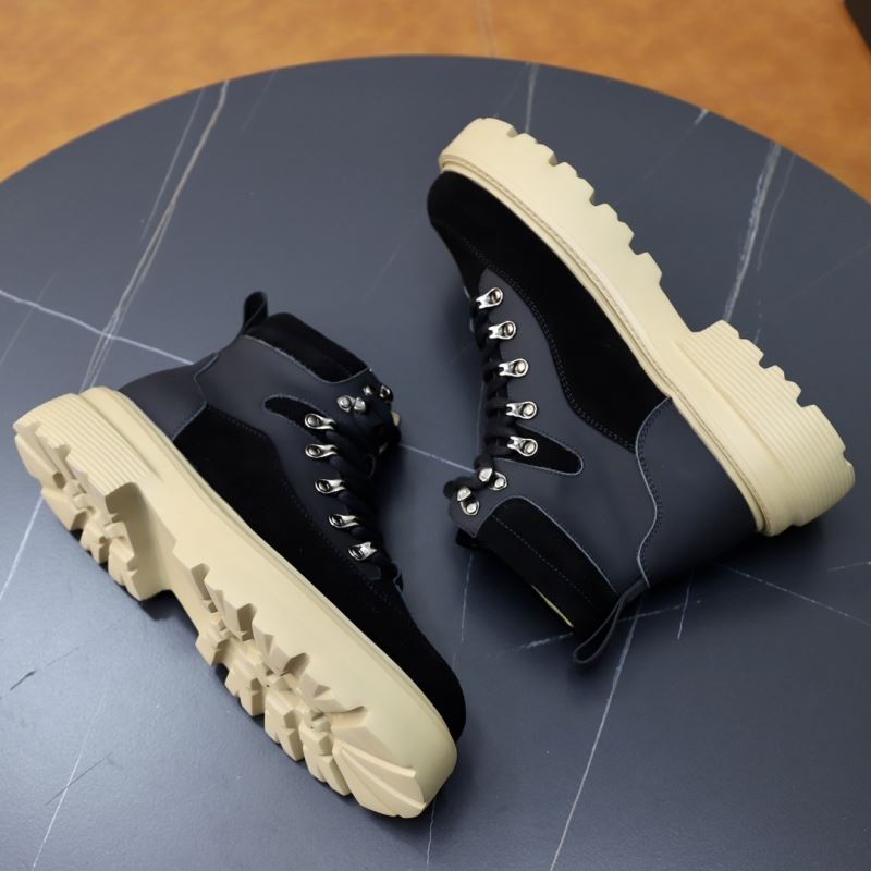 UGG Sneakers